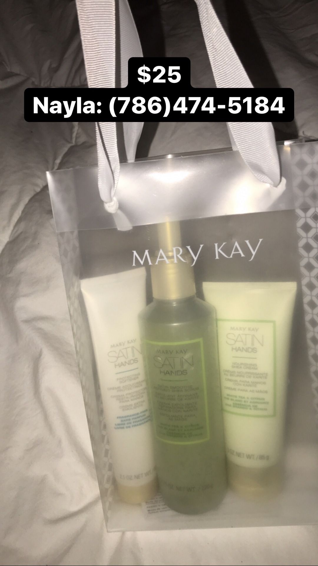 Mary Kay Satin Hands set... Conjunto de cremas suavisantes de mano