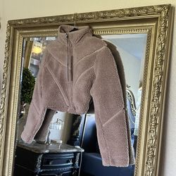 ALO Yoga Sherpa Cropped Slope Side Jacket Chai Latte / XS