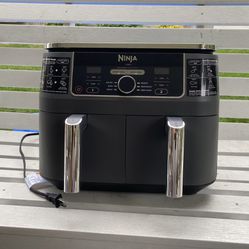 New, Ninja Foodi 6-in-1, 8-qt. 2-Basket Air Fryer with DualZone Technology