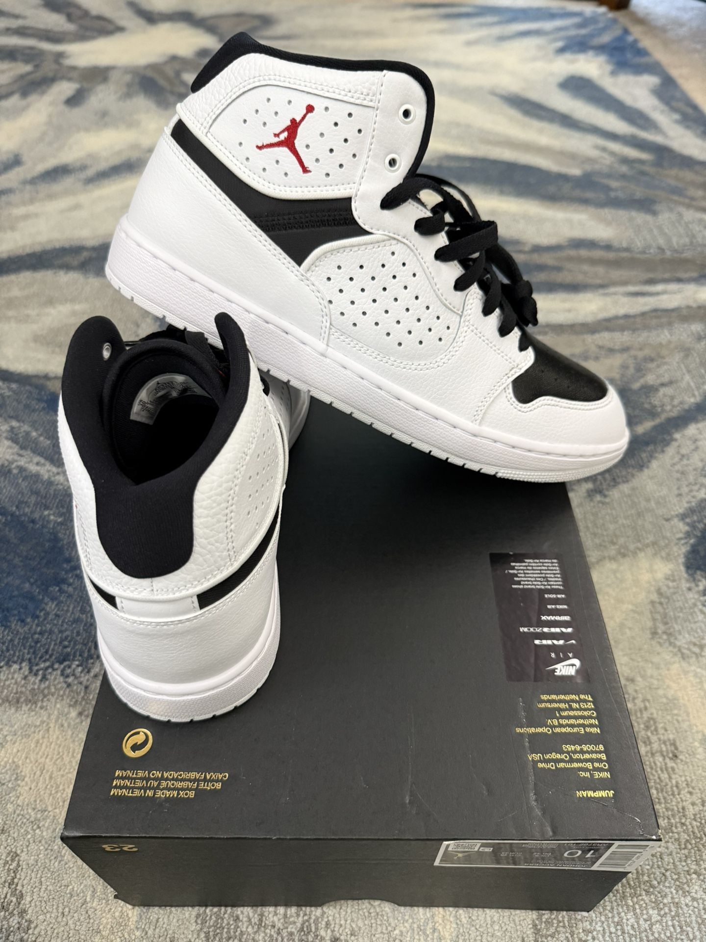 Nike Air Jordan Access Men Size 10, pick up in palatine $85