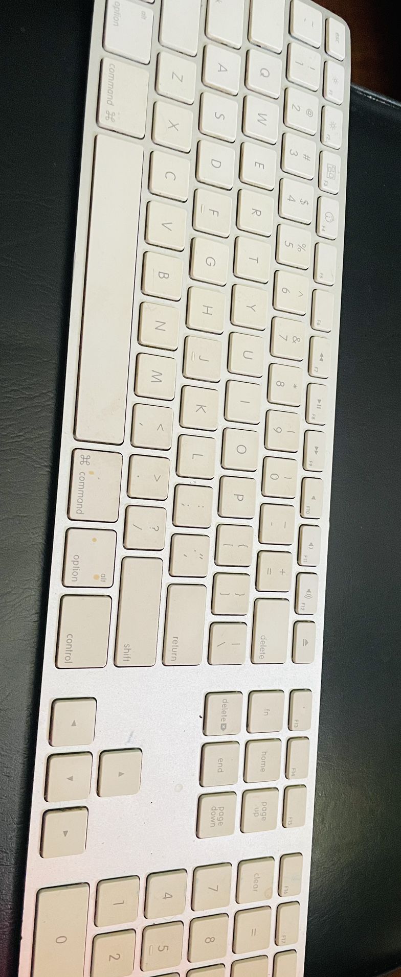 Apple Keyboard 