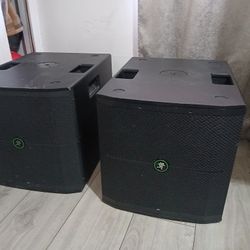 For Sale Mackie Thump 115s Subs