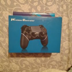 PS5 / PS4 Controller Brand New In Box