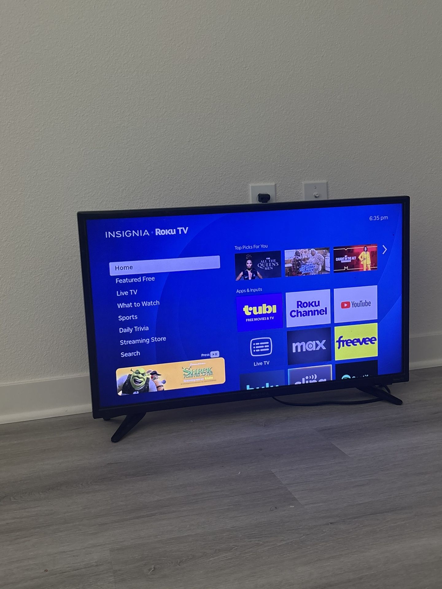 32” Inch TCL. Roku Tv