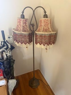 Victorian style lamp