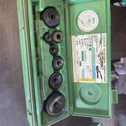 Greenlee Hydraulic Knockout Punch Kit – Complete w/ Driver & Dies