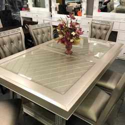 Dining Table X Chairs 6 