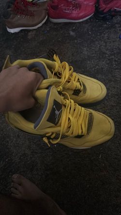Air Jordan 4 Yellow Sneakers