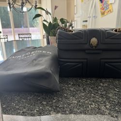 Black Purse Kurt Geiger 