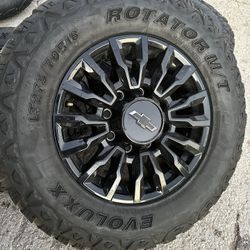 Black ZR2 Chevy 18” Wheels and Tires 8 Lug 18 Chevrolet Rims  Silverado HD GMC Sierra Heavy duty 2500 3/4 Ton Factory original stock Take Offs Denali 