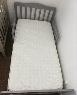 Toddler bed with mattress
