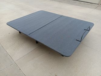 Queen size adjustable bed