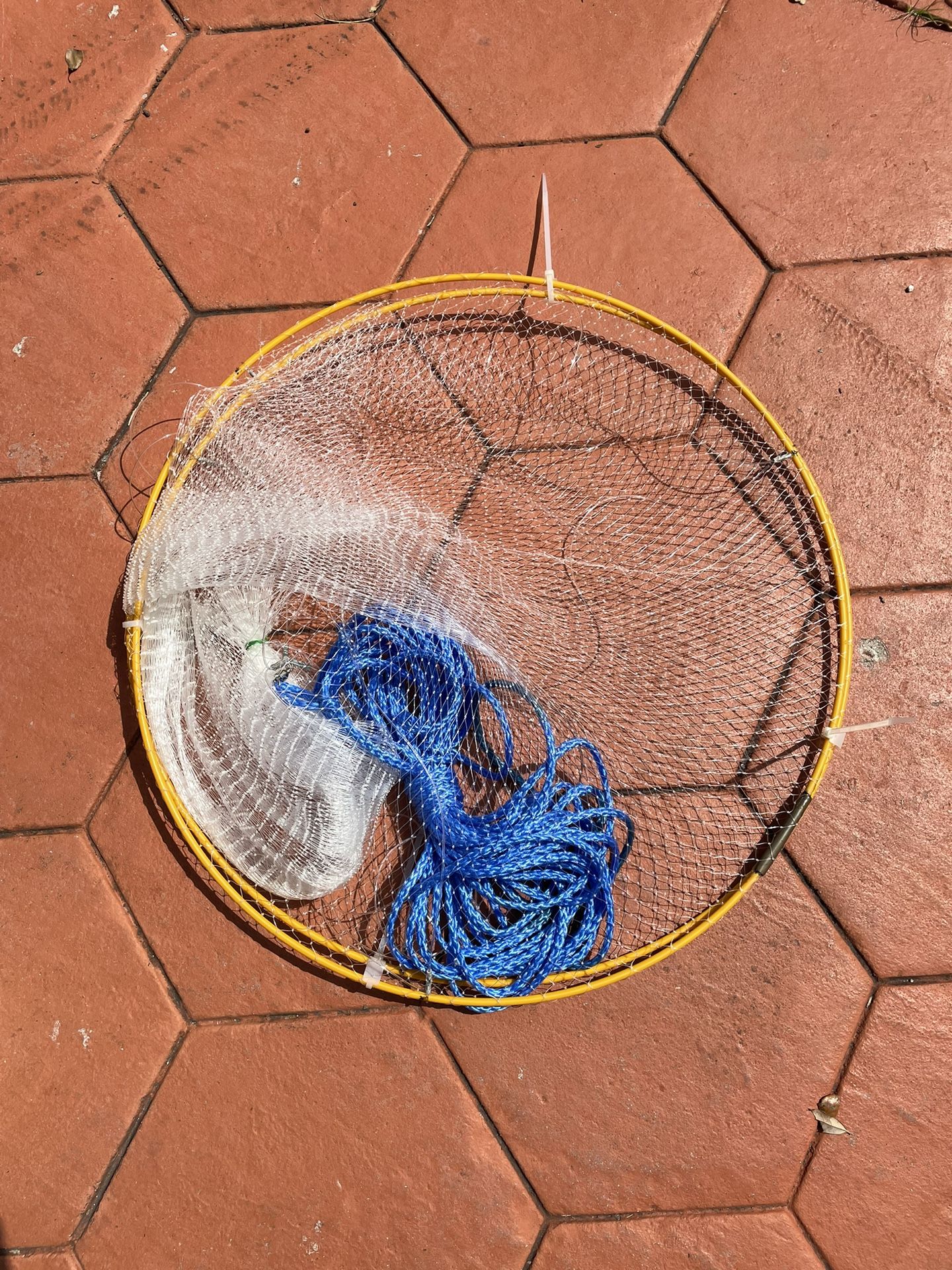 Bait and ballyhoo net, collapsible to 19’