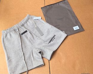 ESSENTIALS SHORTS FEAR OF GOD SIZE LARGE