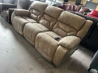 Power reclining sofa