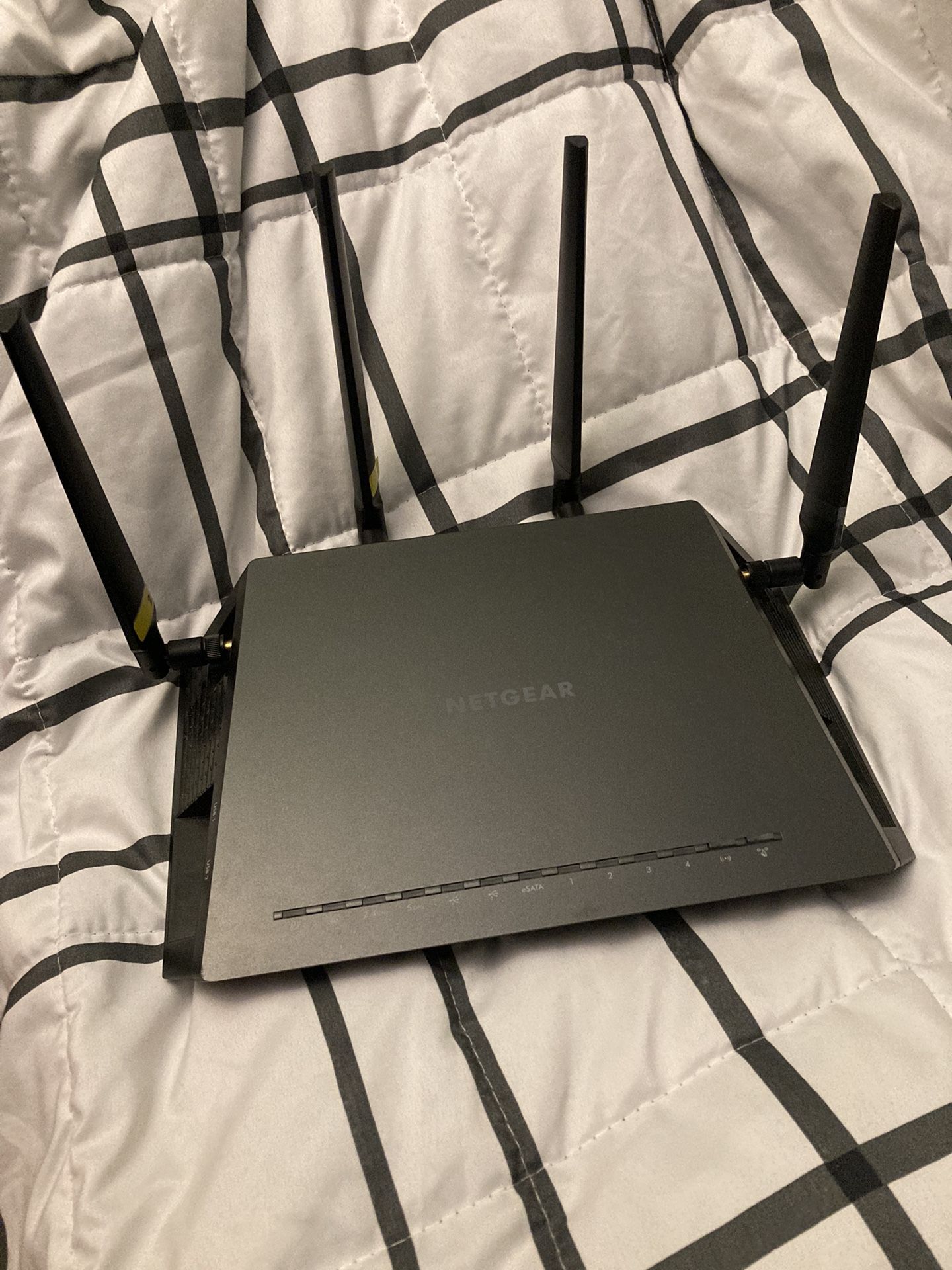 Netgear Nighthawk X4