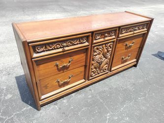✨Vintage LANE Triple Dresser ✨