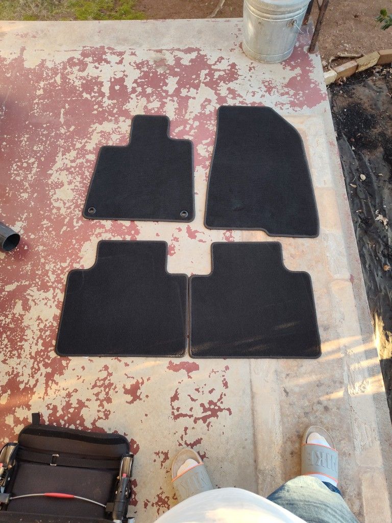 2018-2022 Honda Accord Sport Floor Mats Brand New Never Been Used.