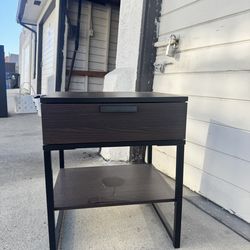 1 drawer night stand