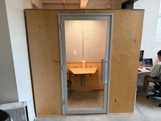 Zenbooth Solo Maple Exterior/Interior