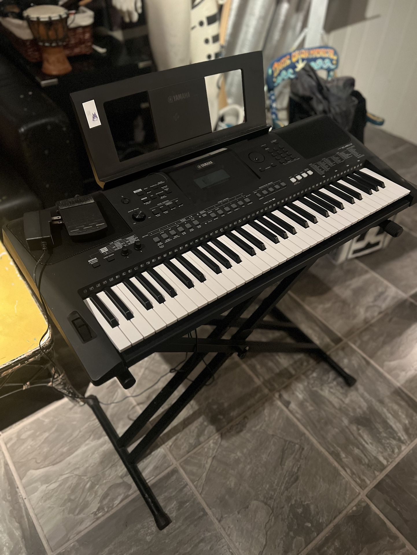 YAMAHA KEYBOARD 