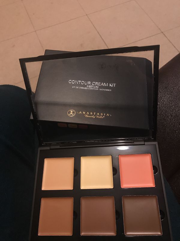 Contour Cream Kit Medium For Sale In Vernon Ca Offerup