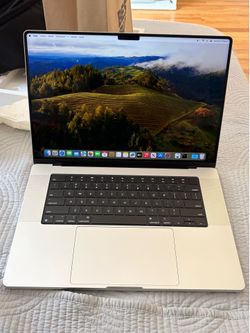 🔥 MacBook Pro 16” M3 Pro — Like BRAND NEW