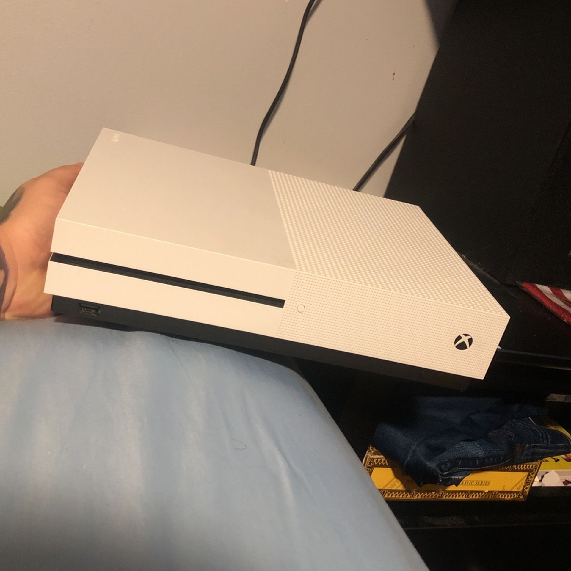 Xbox One S