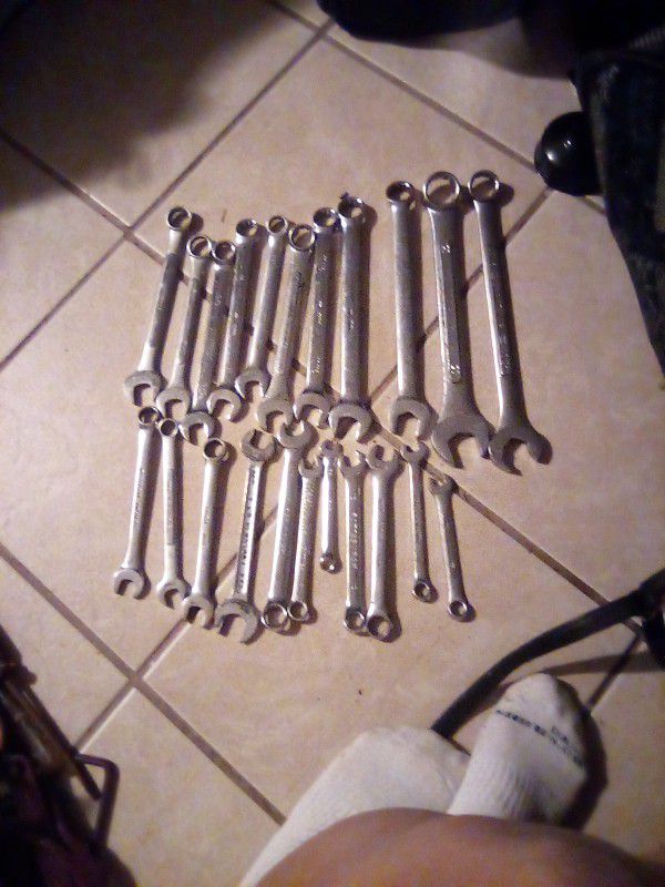 22 Piece Wrench 