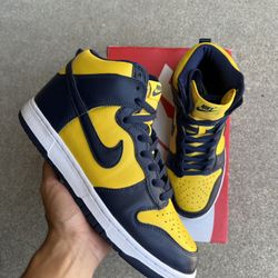 Dunk High SP Michigan