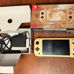 Nintendo Switch Lite – Hyrule Edition Games + 12-Month Online Membership 