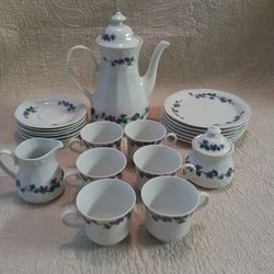 Wintering Roslau Tea Set