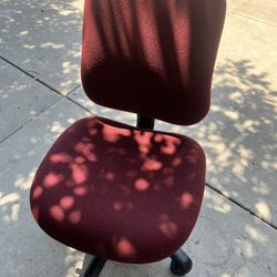 Rolling Office Chair / Silla De Oficina 