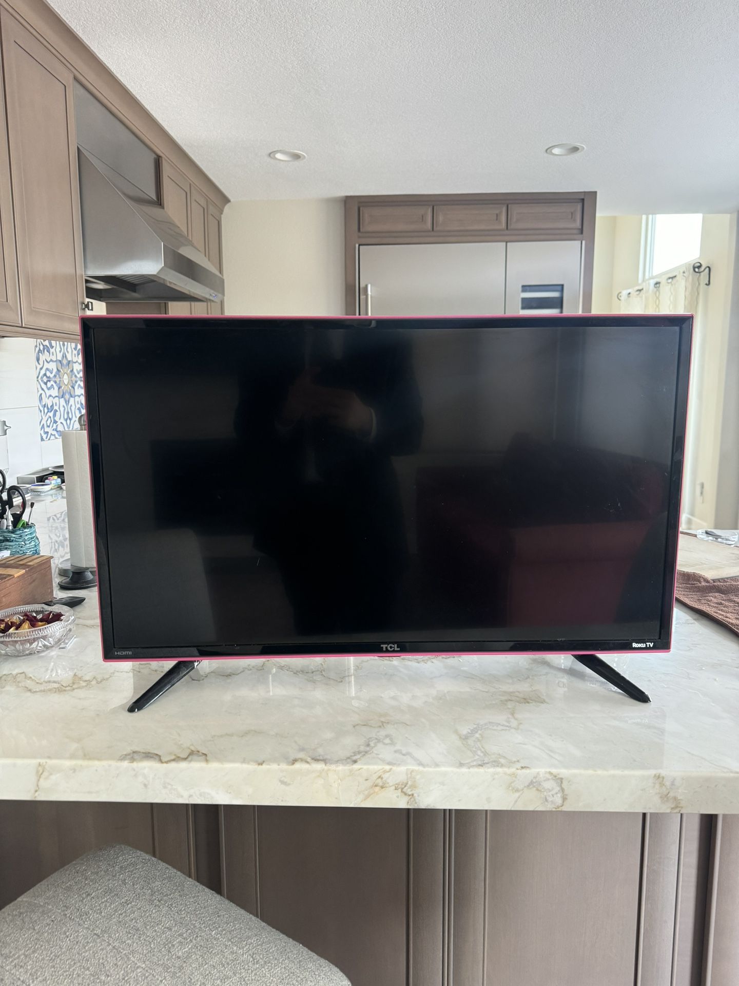 TCL 32” Roku TV w/ Remote