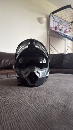Medium (52-53 cm) sized dirtbike helmet