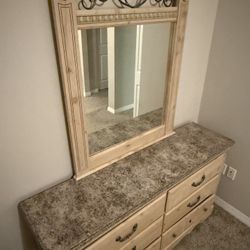 Complete Bedroom, Set Dresser Drawers