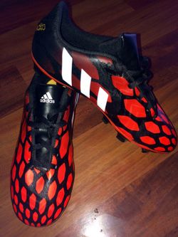 Adidas soccer cleats size 4 youth