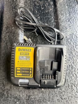 DEWALT 20V MAX* Charger (DCB115)
