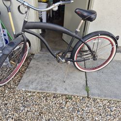 BEACH CRUISER BIKE. OBO