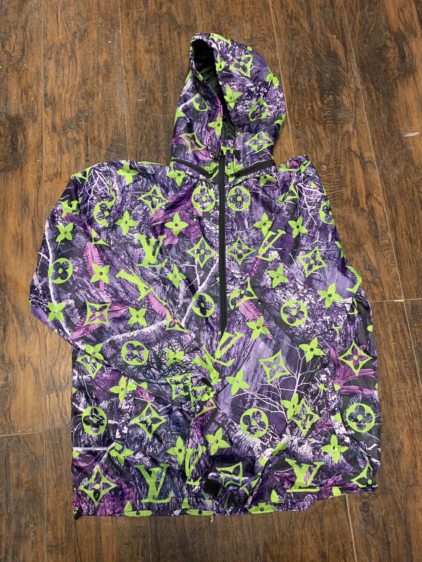 Lv Windbreaker New