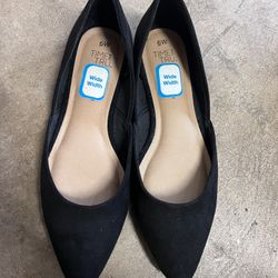Ladies Flats Size 6w