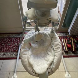 Fisher price 2 Soothing Swing - Sweet Little Lamb Cradle ‘n Swing 