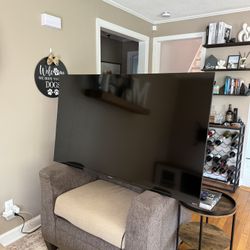 58” Westinghouse Roku Tv Edgeless UHD