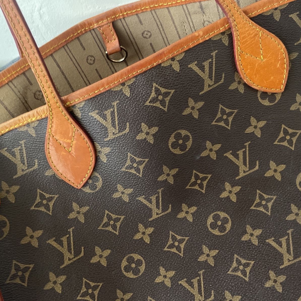 Louis Vuitton Sonatine Monogram Purse for Sale in Roseville, CA - OfferUp