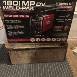 180 Amp Weld-Pak  180i Multi-Process  Stick/MIG/Flux-  Core/TIG, 120V or  Ko 5  230V Aluminum  Welder with Spool  Gun sold separately  by Lincoln Elec