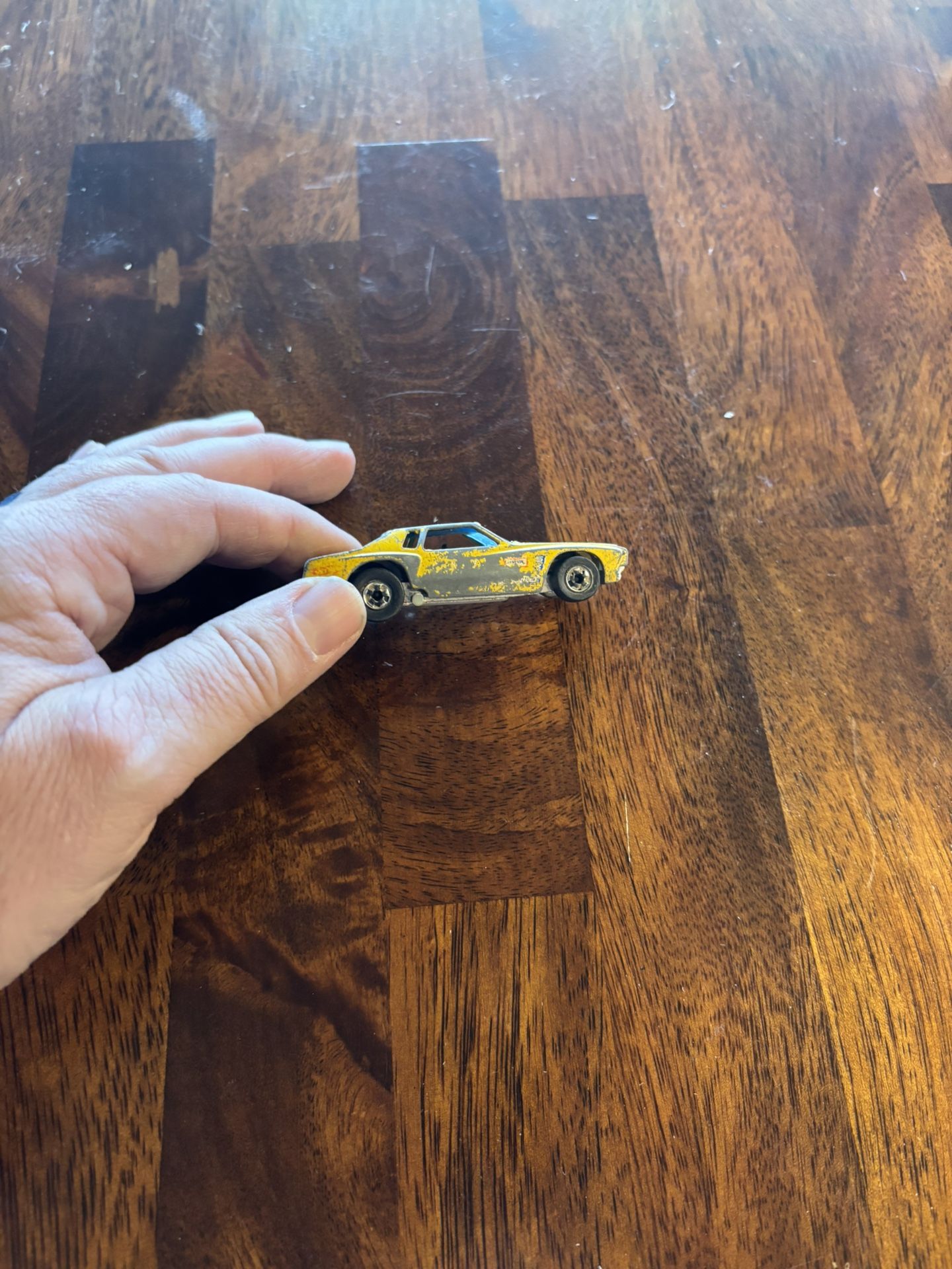 Hot Wheels Red Line monte carlo yellow '74 Stoker Car