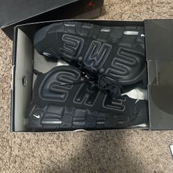 Supreme Nike Uptempo Sz:9