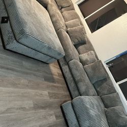 Lindyn Modular Sectional Sofa With Ottoman 7 Piece Set Oversized In Color Fog Extra Large Seating Pillows Included Brand New In Box Firm Price $2,900