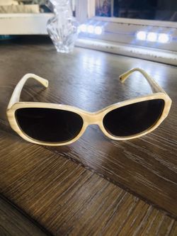 Coach sun glasses