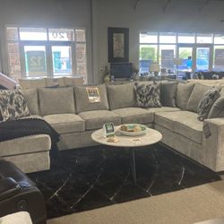 Grey Sectional 🖤☑️ $2,699